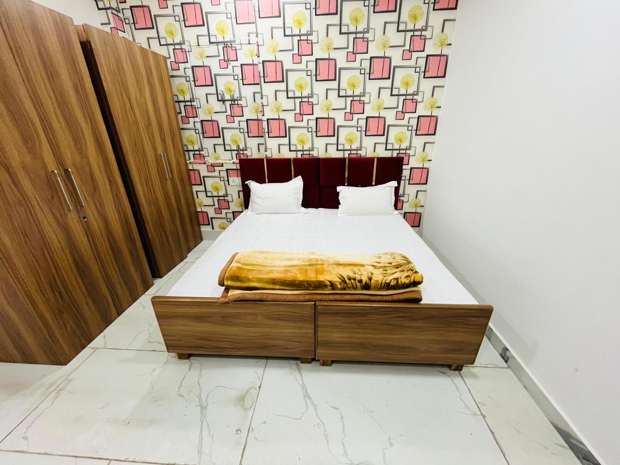 Townhouse Happy Habitat Guest House Greater Noida Eksteriør bilde